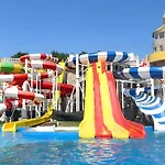 Marina Dream At Santa Marina, アパート